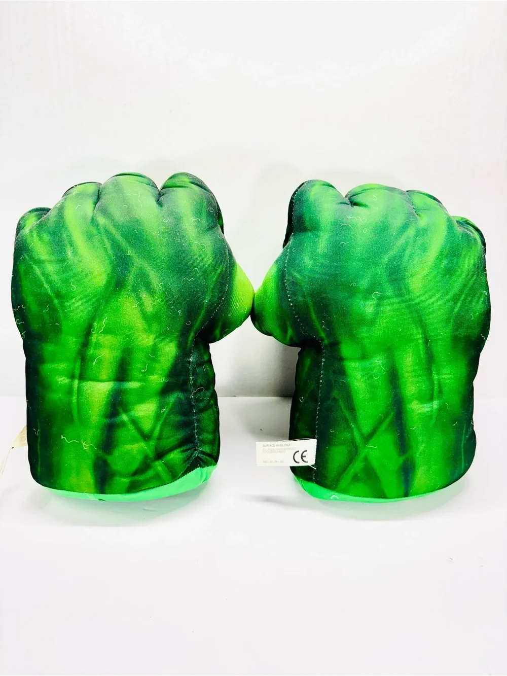 2008 Hasbro Marvel Incredible Hulk Smash Hands Fists Gloves Sound Tested Works